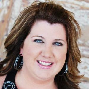 Meet your Posher, Dena